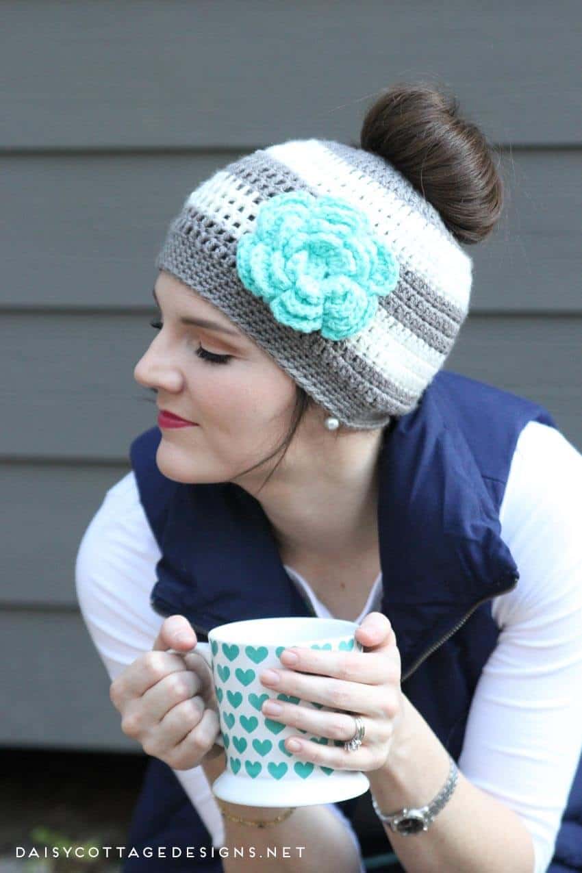 Beanie hat with clearance hole for bun