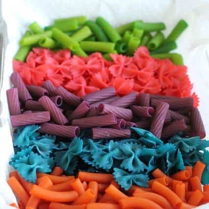 How to Dye Pasta