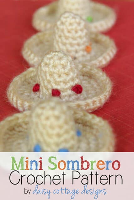 This mini sombrero crochet pattern is perfect for Cinco de Mayo and your next taco party. Quick and super easy to make, they're adorable for many different uses. 