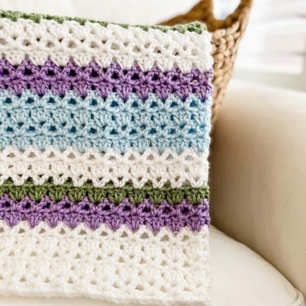 Hydrangea Blossom Crochet Blanket, A Modern Crochet Baby Blanket Pattern