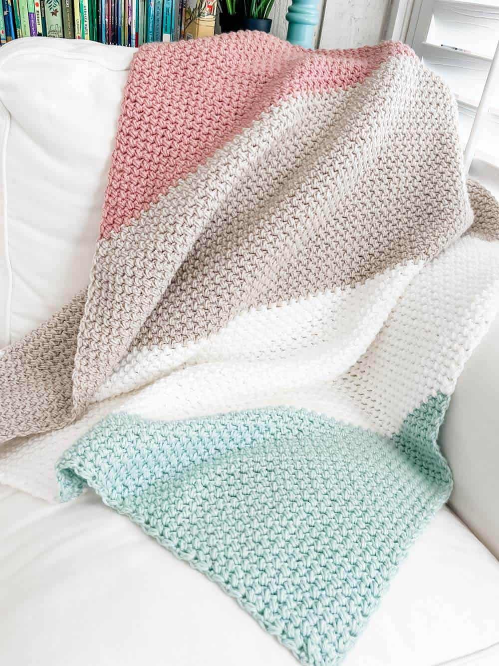 corner-to-corner-crochet-blanket-pattern-daisy-cottage-designs
