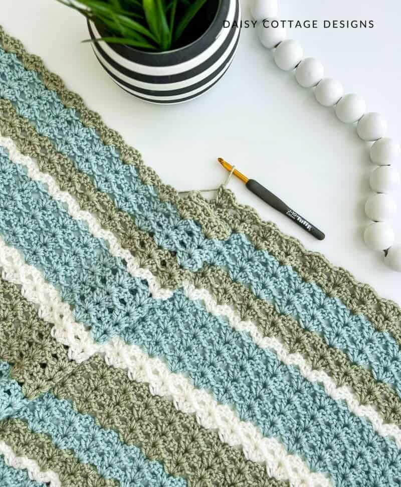 Easy Lap Blanket Crochet Pattern - Great for Beginners