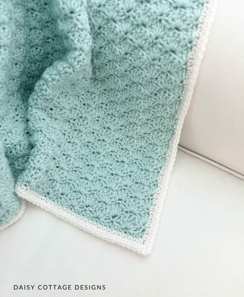 How to Make a Shell Stitch Crochet Blanket - with Video!