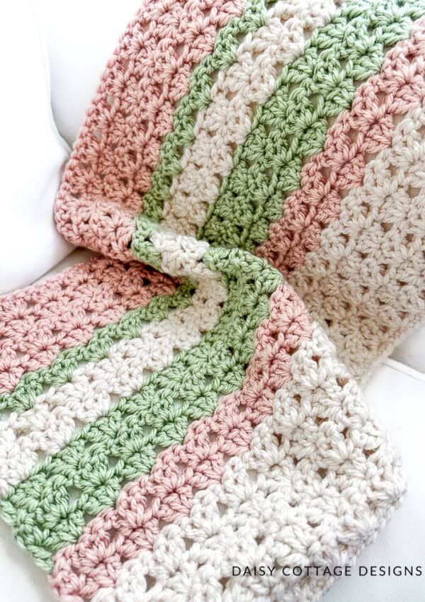 The Peony Petals Blanket Pattern – A Quick, Chunky Blanket