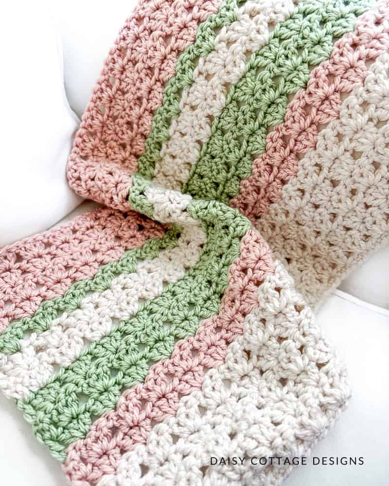 The Peony Petals Blanket Pattern – A Quick, Chunky Blanket