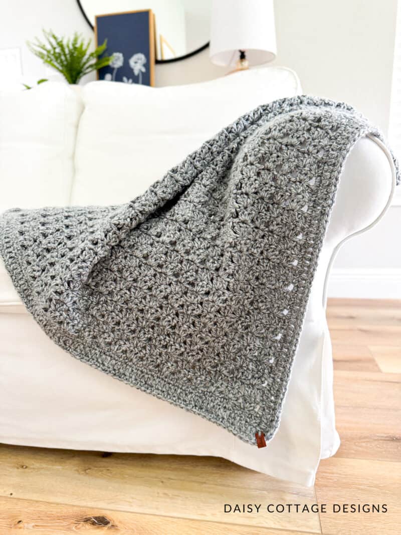 QUICK Chunky Blanket Crochet Pattern - Beginner-Friendly!